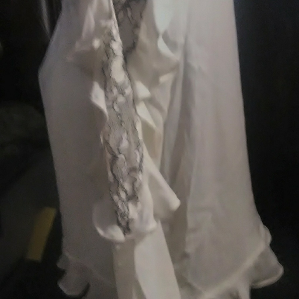 Blouse - Picture 2 of 3